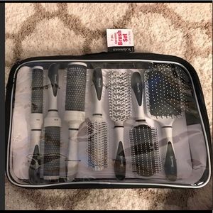Scalpmaster brush set with carry bag